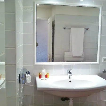 Apart Otel Les Terrasses Du Mirage, De 21 M2 A 90 M2, Linges De Sejour Et Nettoyage Final Inclus Bormes-les-Mimosas